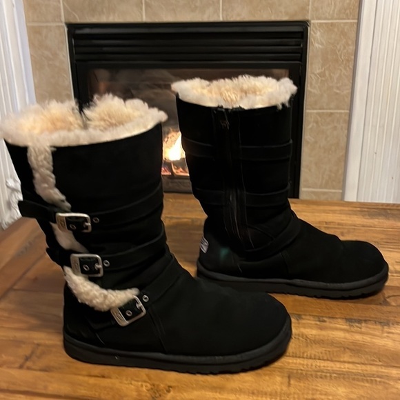 Ugg Black tall boots - Picture 4 of 10